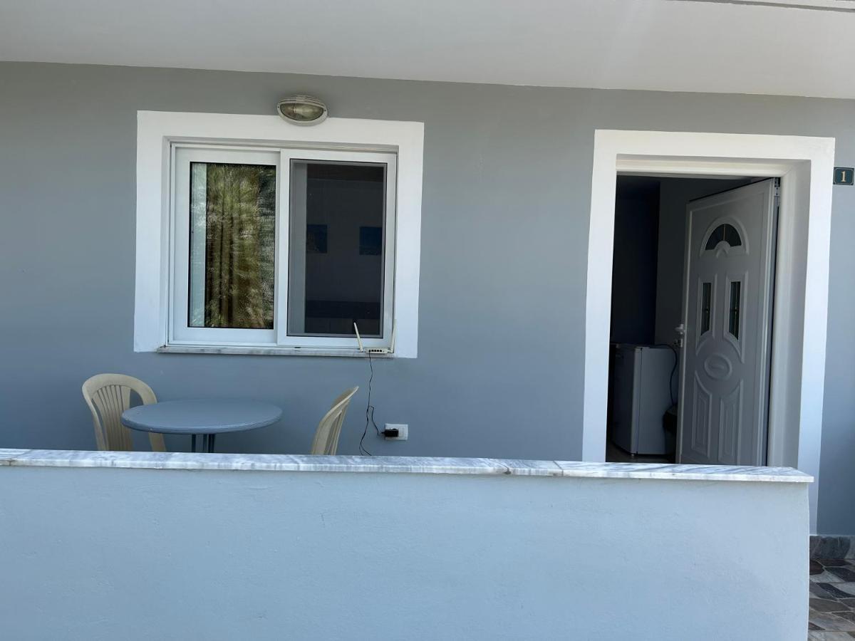 Eri Rooms Saranda Kültér fotó